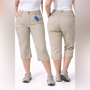Columbia Tan Capri Cropped Cargo Pants